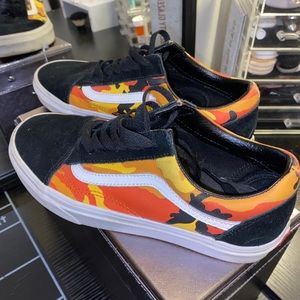 Old school Vans orange camo